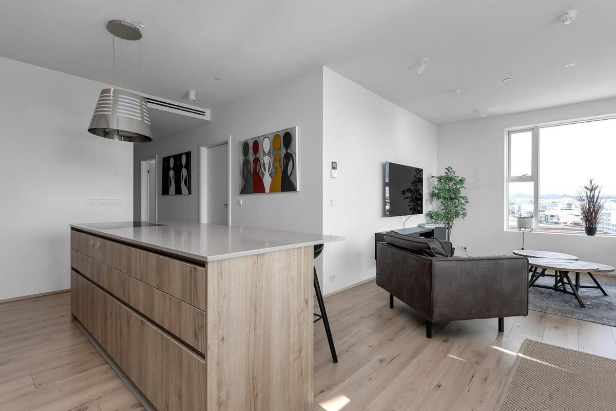 Spacious Luxury 3Br Apartment With 2 Bathrooms 1003 레이캬비크 외부 사진