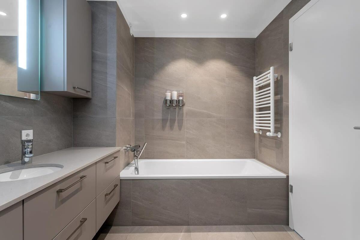 Spacious Luxury 3Br Apartment With 2 Bathrooms 1003 레이캬비크 외부 사진